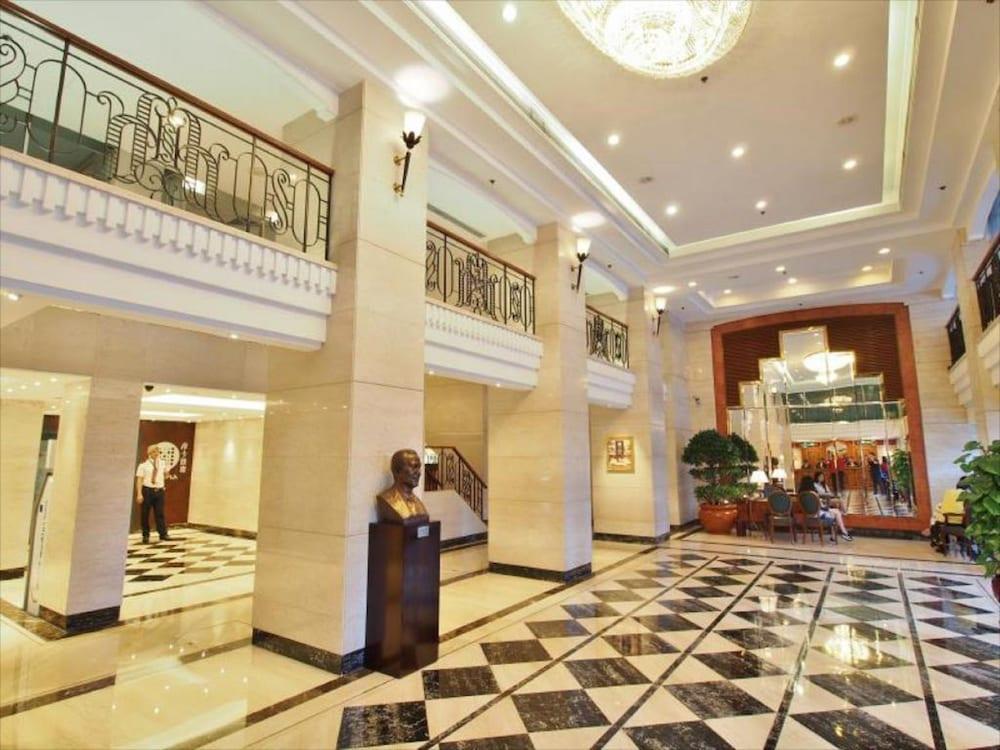 فندق ماكاوفي  فندق سينترا المظهر الخارجي الصورة